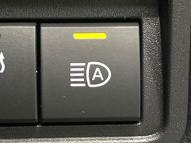 ヤリスクロス ハイブリッドＺ　純正８インチディスプレイオーディオ　全周囲カメラ　衝突被害軽減システム　レーダークルーズ　禁煙車　パワーシート　ドラレコ　スマートキー　ＬＥＤヘッド　ビルトインＥＴＣ　純正１８インチアルミ（29枚目）