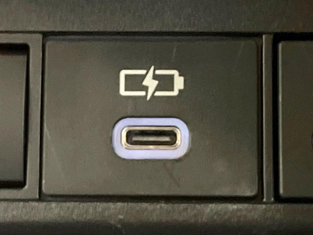 ヤリスクロス ハイブリッドＺ　純正８インチディスプレイオーディオ　全周囲カメラ　衝突被害軽減システム　レーダークルーズ　禁煙車　パワーシート　ドラレコ　スマートキー　ＬＥＤヘッド　ビルトインＥＴＣ　純正１８インチアルミ（34枚目）