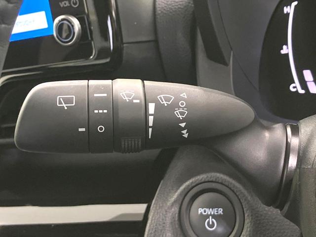 ヤリスクロス ハイブリッドＺ　純正８インチディスプレイオーディオ　全周囲カメラ　衝突被害軽減システム　レーダークルーズ　禁煙車　パワーシート　ドラレコ　スマートキー　ＬＥＤヘッド　ビルトインＥＴＣ　純正１８インチアルミ（50枚目）