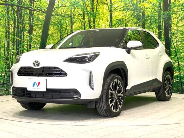 ヤリスクロス ハイブリッドＺ　純正８インチディスプレイオーディオ　全周囲カメラ　衝突被害軽減システム　レーダークルーズ　禁煙車　パワーシート　ドラレコ　スマートキー　ＬＥＤヘッド　ビルトインＥＴＣ　純正１８インチアルミ（65枚目）