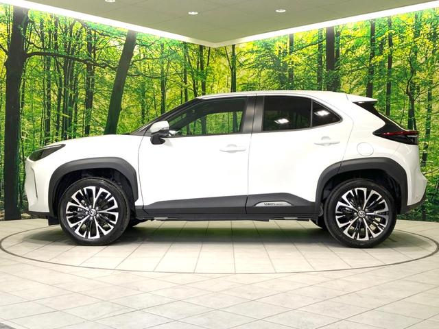 ヤリスクロス ハイブリッドＺ　純正８インチディスプレイオーディオ　全周囲カメラ　衝突被害軽減システム　レーダークルーズ　禁煙車　パワーシート　ドラレコ　スマートキー　ＬＥＤヘッド　ビルトインＥＴＣ　純正１８インチアルミ（68枚目）