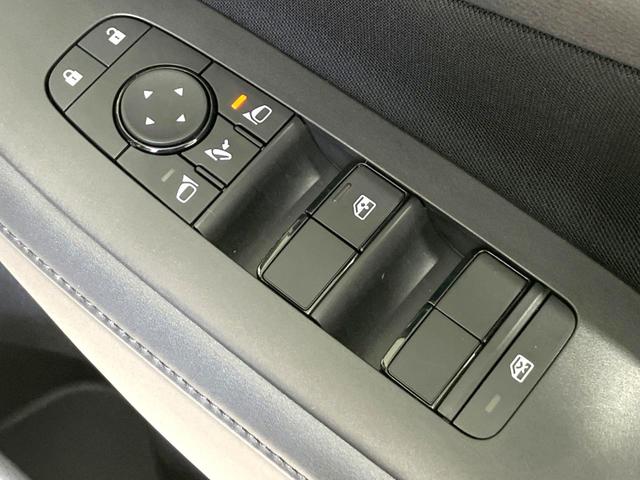 ノート Ｘ　純正９インチナビ　全周囲カメラ　衝突被害軽減システム　禁煙車　ドラレコ　コーナーセンサー　スマートキー　ＬＥＤヘッド　ビルトインＥＴＣ　オートライト　オートエアコン　Ｂｌｕｅｔｏｏｔｈ　地デジ（25枚目）