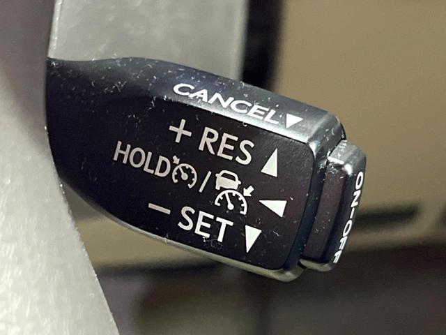 ランドクルーザープラド TX Lパッケージ マットブラックエディション 禁煙車 サンルーフ 後席モニター BIG-X9型ナビフルセグ 7人乗 レーダークルーズ 衝突警報装置 オートハイビーム シートベンチレーション パワーシート 横滑り防止 Bluetooth ETC(7枚目)