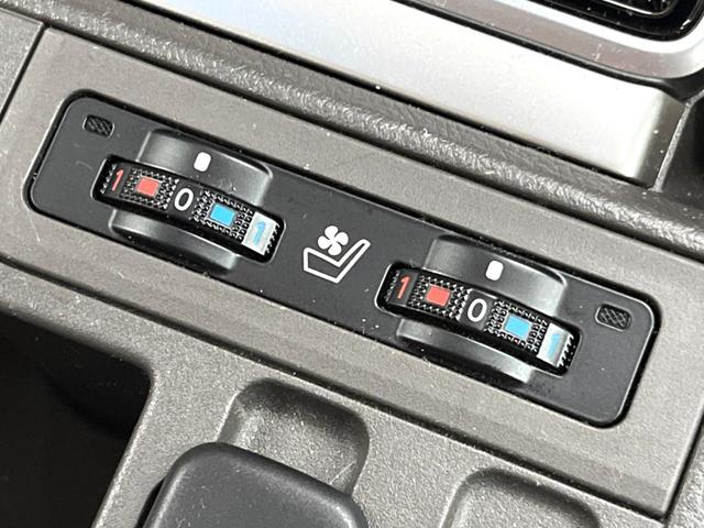 ランドクルーザープラド TX Lパッケージ マットブラックエディション 禁煙車 サンルーフ 後席モニター BIG-X9型ナビフルセグ 7人乗 レーダークルーズ 衝突警報装置 オートハイビーム シートベンチレーション パワーシート 横滑り防止 Bluetooth ETC(10枚目)