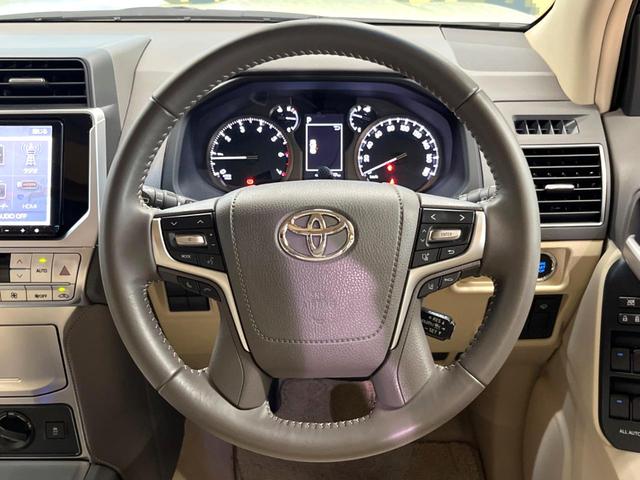 ランドクルーザープラド TX Lパッケージ マットブラックエディション 禁煙車 サンルーフ 後席モニター BIG-X9型ナビフルセグ 7人乗 レーダークルーズ 衝突警報装置 オートハイビーム シートベンチレーション パワーシート 横滑り防止 Bluetooth ETC(15枚目)