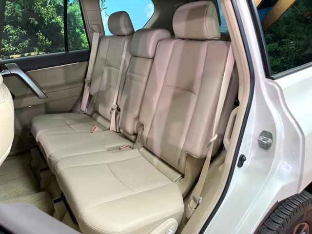 ランドクルーザープラド TX Lパッケージ マットブラックエディション 禁煙車 サンルーフ 後席モニター BIG-X9型ナビフルセグ 7人乗 レーダークルーズ 衝突警報装置 オートハイビーム シートベンチレーション パワーシート 横滑り防止 Bluetooth ETC(24枚目)