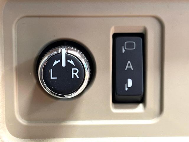 ランドクルーザープラド TX Lパッケージ マットブラックエディション 禁煙車 サンルーフ 後席モニター BIG-X9型ナビフルセグ 7人乗 レーダークルーズ 衝突警報装置 オートハイビーム シートベンチレーション パワーシート 横滑り防止 Bluetooth ETC(31枚目)