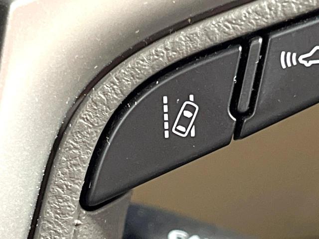 ランドクルーザープラド TX Lパッケージ マットブラックエディション 禁煙車 サンルーフ 後席モニター BIG-X9型ナビフルセグ 7人乗 レーダークルーズ 衝突警報装置 オートハイビーム シートベンチレーション パワーシート 横滑り防止 Bluetooth ETC(39枚目)