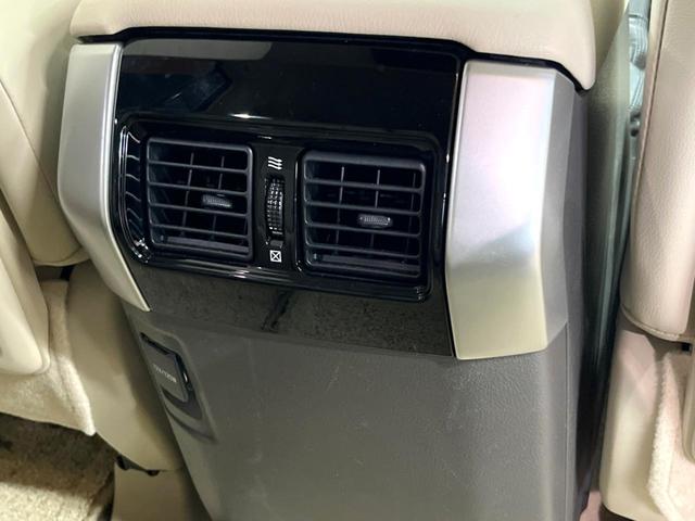 ランドクルーザープラド TX Lパッケージ マットブラックエディション 禁煙車 サンルーフ 後席モニター BIG-X9型ナビフルセグ 7人乗 レーダークルーズ 衝突警報装置 オートハイビーム シートベンチレーション パワーシート 横滑り防止 Bluetooth ETC(62枚目)