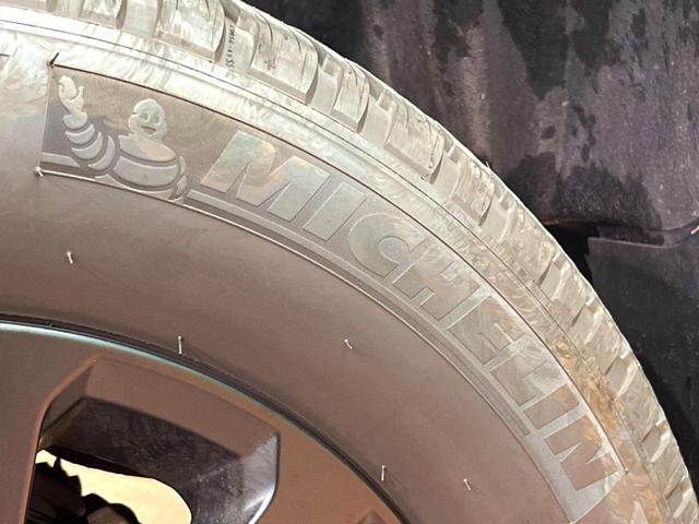 ランドクルーザープラド TX Lパッケージ マットブラックエディション 禁煙車 サンルーフ 後席モニター BIG-X9型ナビフルセグ 7人乗 レーダークルーズ 衝突警報装置 オートハイビーム シートベンチレーション パワーシート 横滑り防止 Bluetooth ETC(72枚目)