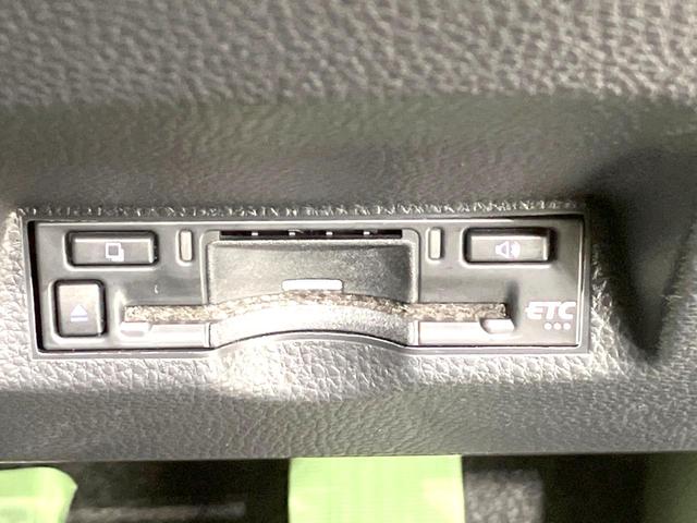 ヤリスクロス Ｚ　禁煙車　ディスプレイオーディオプラス　全周囲カメラ　レーダークルーズ　ハーフレザーシート　パワーシート　ドラレコ　コーナーセンサー　スマートキー　ＬＥＤヘッド　ビルトインＥＴＣ　純正１８インチアルミ（6枚目）