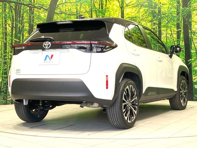 ヤリスクロス Ｚ　禁煙車　ディスプレイオーディオプラス　全周囲カメラ　レーダークルーズ　ハーフレザーシート　パワーシート　ドラレコ　コーナーセンサー　スマートキー　ＬＥＤヘッド　ビルトインＥＴＣ　純正１８インチアルミ（17枚目）