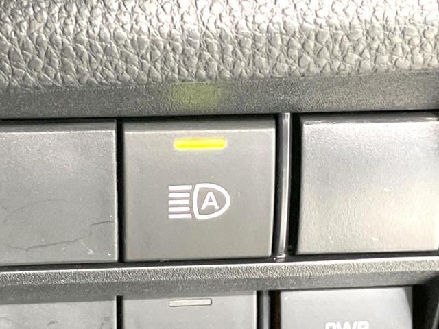 ノア ハイブリッドS-Z 快適利便PKG 三眼LED BSM 純正10.5型ディスプレイオーディオ デジタルインナーミラー 両側電動ドア バックカメラ 100V電源 衝突被害軽減システム レーダークルーズ 禁煙車 ドラレコ(43枚目)