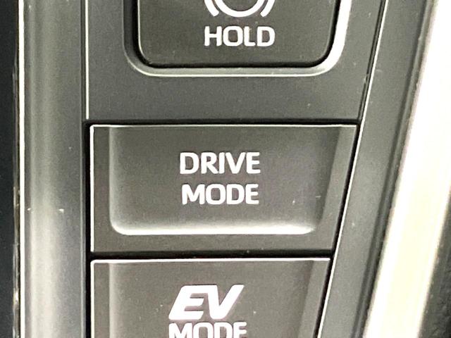 ノア ハイブリッドS-Z 快適利便PKG 三眼LED BSM 純正10.5型ディスプレイオーディオ デジタルインナーミラー 両側電動ドア バックカメラ 100V電源 衝突被害軽減システム レーダークルーズ 禁煙車 ドラレコ(57枚目)