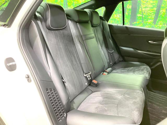 クラウンハイブリッド ＲＳアドバンス　禁煙車　純正１２．３インチナビ　全周囲カメラ　アクセサリーコンセント　スーパーライブサウンドシステム　ブラックレザーシート　衝突被害軽減システム　パワーシートコーナーセンサー　ビルトインＥＴＣ（9枚目）