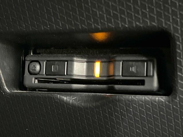 タント ファンクロスターボ　禁煙車　両側電動ドア　バックカメラ　衝突被害軽減システム　コーナーセンサー　スマートキー　ＬＥＤヘッド　ルーフレール　ビルトインＥＴＣ　純正１５インチアルミ　オートライト　オートエアコン（8枚目）