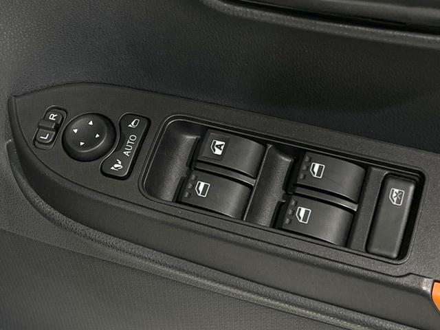 タント ファンクロスターボ　禁煙車　両側電動ドア　バックカメラ　衝突被害軽減システム　コーナーセンサー　スマートキー　ＬＥＤヘッド　ルーフレール　ビルトインＥＴＣ　純正１５インチアルミ　オートライト　オートエアコン（30枚目）