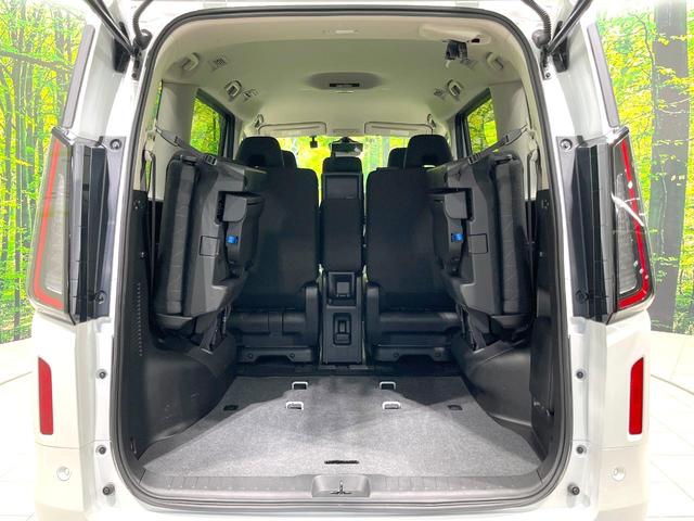 セレナ X 禁煙車 純正9インチナビ 全周囲カメラ 衝突被害軽減システム プロパイロット デジタルインナーミラー ドラレコ LEDヘッド ETC オートハイビーム 車線逸脱警報 デュアルエアコン オートエアコン(11枚目)