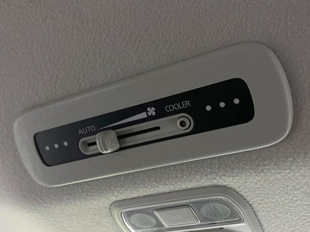 セレナ X 禁煙車 純正9インチナビ 全周囲カメラ 衝突被害軽減システム プロパイロット デジタルインナーミラー ドラレコ LEDヘッド ETC オートハイビーム 車線逸脱警報 デュアルエアコン オートエアコン(60枚目)