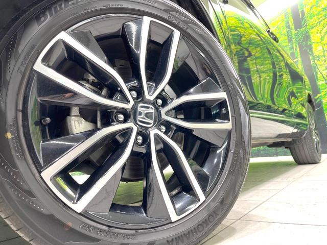 ヴェゼル ｅ：ＨＥＶ　Ｚ　禁煙車　純正９型ナビ　バックカメラ　衝突被害軽減システム　電動リアゲート　ハーフレザーシート　コーナーセンサー　スマートキー　ＬＥＤヘッド　ビルトインＥＴＣ　純正１８インチアルミ　車線逸脱警報（14枚目）