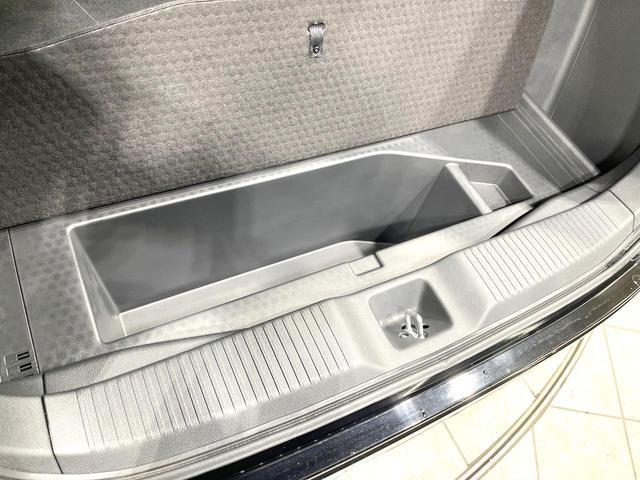 ヴェゼル ｅ：ＨＥＶ　Ｚ　禁煙車　純正９型ナビ　バックカメラ　衝突被害軽減システム　電動リアゲート　ハーフレザーシート　コーナーセンサー　スマートキー　ＬＥＤヘッド　ビルトインＥＴＣ　純正１８インチアルミ　車線逸脱警報（27枚目）