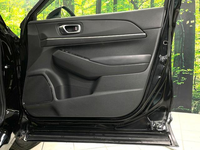 ヴェゼル ｅ：ＨＥＶ　Ｚ　禁煙車　純正９型ナビ　バックカメラ　衝突被害軽減システム　電動リアゲート　ハーフレザーシート　コーナーセンサー　スマートキー　ＬＥＤヘッド　ビルトインＥＴＣ　純正１８インチアルミ　車線逸脱警報（31枚目）