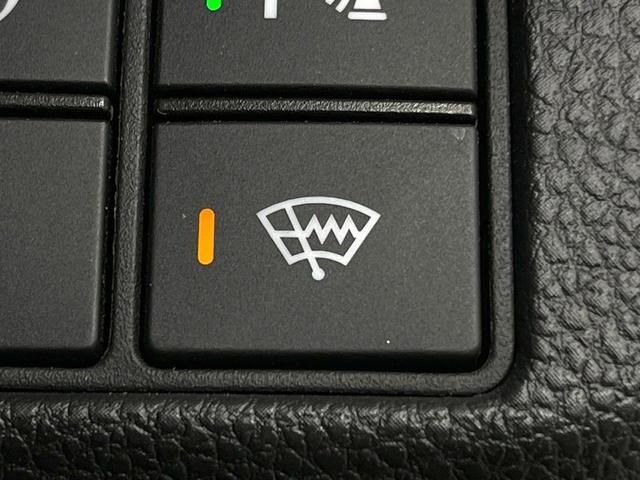 ヴェゼル ｅ：ＨＥＶ　Ｚ　禁煙車　純正９型ナビ　バックカメラ　衝突被害軽減システム　電動リアゲート　ハーフレザーシート　コーナーセンサー　スマートキー　ＬＥＤヘッド　ビルトインＥＴＣ　純正１８インチアルミ　車線逸脱警報（36枚目）