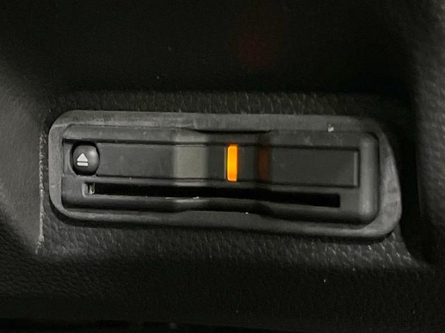 ヴェゼル ｅ：ＨＥＶ　Ｚ　禁煙車　純正９型ナビ　バックカメラ　衝突被害軽減システム　電動リアゲート　ハーフレザーシート　コーナーセンサー　スマートキー　ＬＥＤヘッド　ビルトインＥＴＣ　純正１８インチアルミ　車線逸脱警報（37枚目）