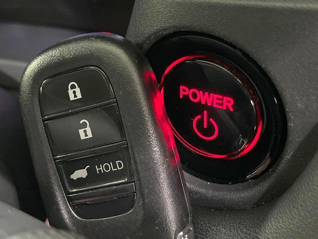 ヴェゼル ｅ：ＨＥＶ　Ｚ　禁煙車　純正９型ナビ　バックカメラ　衝突被害軽減システム　電動リアゲート　ハーフレザーシート　コーナーセンサー　スマートキー　ＬＥＤヘッド　ビルトインＥＴＣ　純正１８インチアルミ　車線逸脱警報（47枚目）