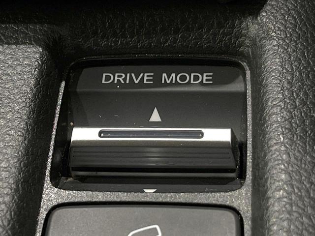 ヴェゼル ｅ：ＨＥＶ　Ｚ　禁煙車　純正９型ナビ　バックカメラ　衝突被害軽減システム　電動リアゲート　ハーフレザーシート　コーナーセンサー　スマートキー　ＬＥＤヘッド　ビルトインＥＴＣ　純正１８インチアルミ　車線逸脱警報（53枚目）