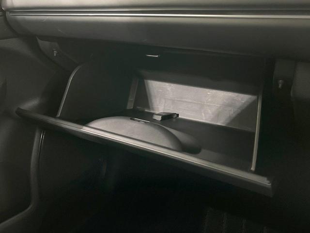 ヴェゼル ｅ：ＨＥＶ　Ｚ　禁煙車　純正９型ナビ　バックカメラ　衝突被害軽減システム　電動リアゲート　ハーフレザーシート　コーナーセンサー　スマートキー　ＬＥＤヘッド　ビルトインＥＴＣ　純正１８インチアルミ　車線逸脱警報（62枚目）