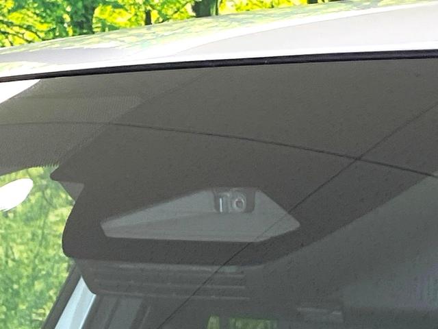 カローラクロス ハイブリッド G 禁煙車 純正8インチディスプレイオーディオ バックカメラ 衝突被害軽減システム レーダークルーズ コーナーセンサー LEDヘッド ETC オートハイビーム 車線逸脱警報 オートライト オートエアコン(5枚目)