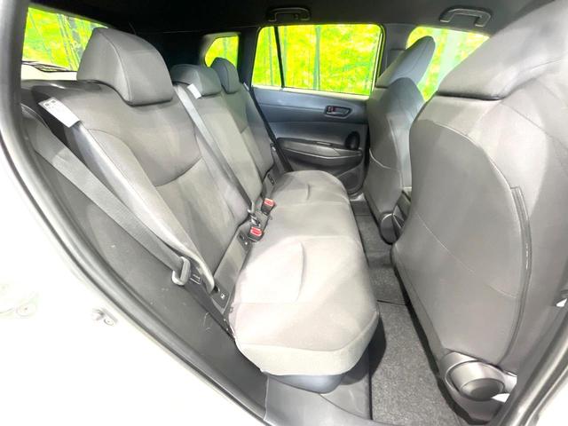 カローラクロス ハイブリッド G 禁煙車 純正8インチディスプレイオーディオ バックカメラ 衝突被害軽減システム レーダークルーズ コーナーセンサー LEDヘッド ETC オートハイビーム 車線逸脱警報 オートライト オートエアコン(9枚目)