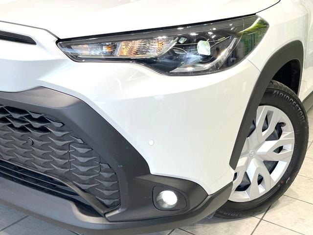 カローラクロス ハイブリッド G 禁煙車 純正8インチディスプレイオーディオ バックカメラ 衝突被害軽減システム レーダークルーズ コーナーセンサー LEDヘッド ETC オートハイビーム 車線逸脱警報 オートライト オートエアコン(12枚目)