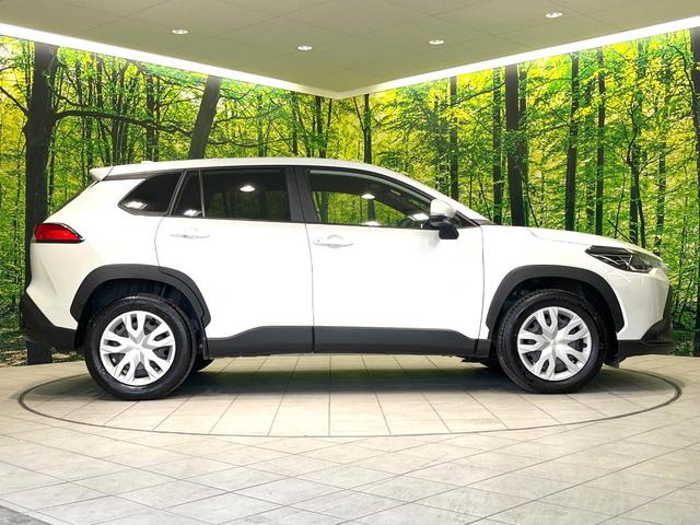 カローラクロス ハイブリッド G 禁煙車 純正8インチディスプレイオーディオ バックカメラ 衝突被害軽減システム レーダークルーズ コーナーセンサー LEDヘッド ETC オートハイビーム 車線逸脱警報 オートライト オートエアコン(25枚目)