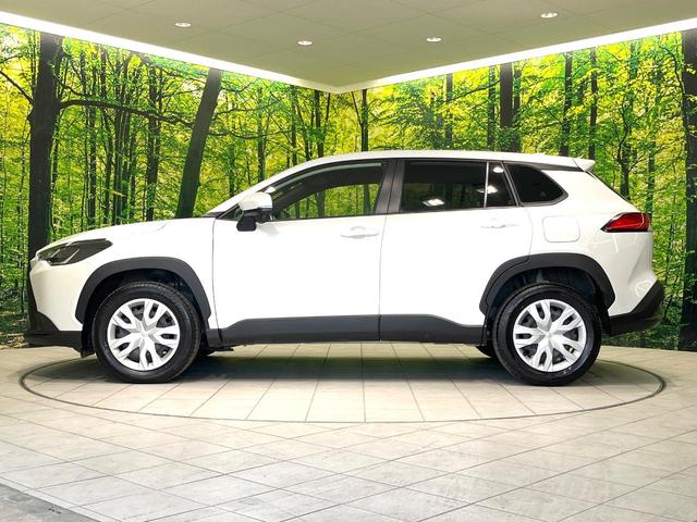 カローラクロス ハイブリッド G 禁煙車 純正8インチディスプレイオーディオ バックカメラ 衝突被害軽減システム レーダークルーズ コーナーセンサー LEDヘッド ETC オートハイビーム 車線逸脱警報 オートライト オートエアコン(27枚目)