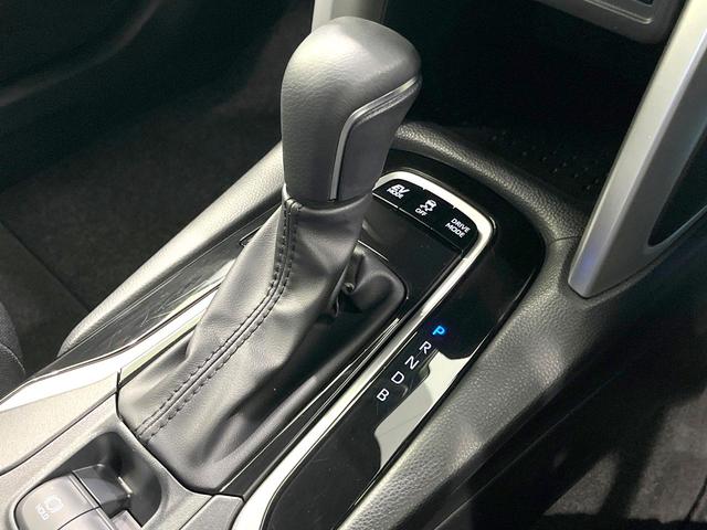 カローラクロス ハイブリッド G 禁煙車 純正8インチディスプレイオーディオ バックカメラ 衝突被害軽減システム レーダークルーズ コーナーセンサー LEDヘッド ETC オートハイビーム 車線逸脱警報 オートライト オートエアコン(44枚目)