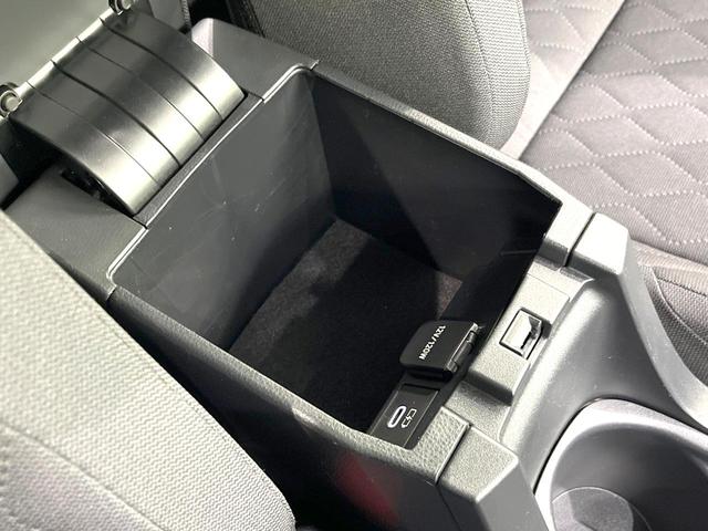 カローラクロス ハイブリッド G 禁煙車 純正8インチディスプレイオーディオ バックカメラ 衝突被害軽減システム レーダークルーズ コーナーセンサー LEDヘッド ETC オートハイビーム 車線逸脱警報 オートライト オートエアコン(47枚目)