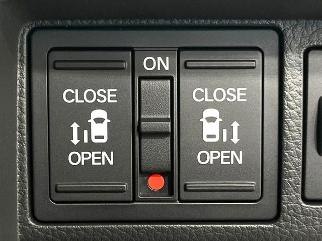 ステップワゴン ｅ：ＨＥＶスパーダ　禁煙車　純正１１．４インチナビ　両側電動ドア　バックカメラ　衝突被害軽減システム　電動リアゲート　シートヒーター　ハーフレザーシート　コーナーセンサー　ＬＥＤヘッド　車線逸脱警報　オートライト（3枚目）