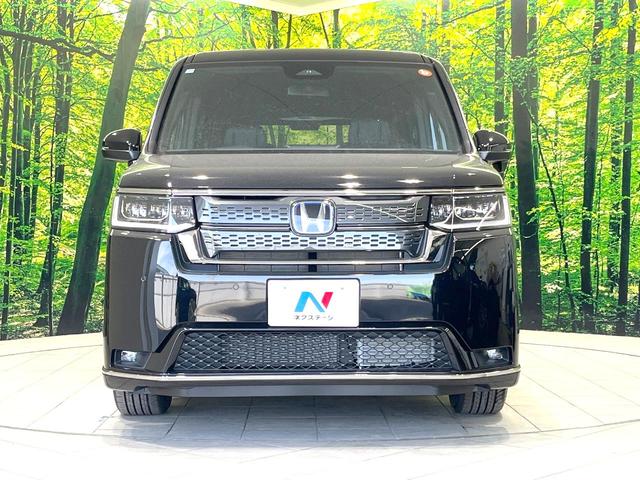 ステップワゴン ｅ：ＨＥＶスパーダ　禁煙車　純正１１．４インチナビ　両側電動ドア　バックカメラ　衝突被害軽減システム　電動リアゲート　シートヒーター　ハーフレザーシート　コーナーセンサー　ＬＥＤヘッド　車線逸脱警報　オートライト（15枚目）