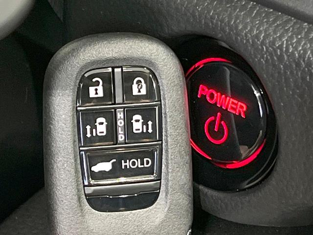 ステップワゴン ｅ：ＨＥＶスパーダ　禁煙車　純正１１．４インチナビ　両側電動ドア　バックカメラ　衝突被害軽減システム　電動リアゲート　シートヒーター　ハーフレザーシート　コーナーセンサー　ＬＥＤヘッド　車線逸脱警報　オートライト（41枚目）