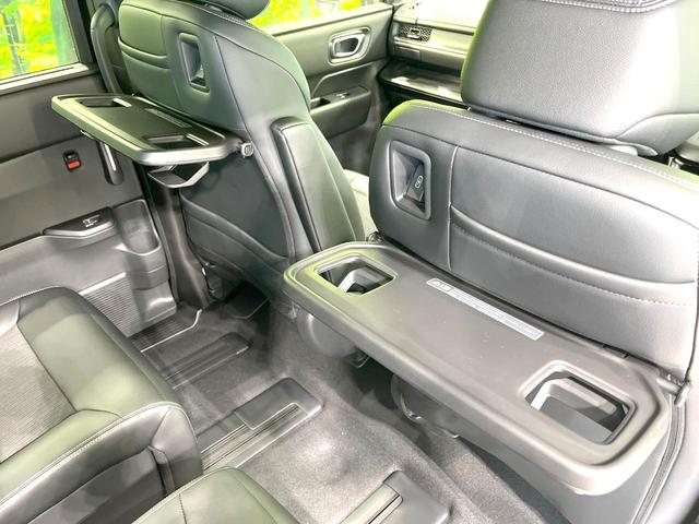 ステップワゴン ｅ：ＨＥＶスパーダ　禁煙車　純正１１．４インチナビ　両側電動ドア　バックカメラ　衝突被害軽減システム　電動リアゲート　シートヒーター　ハーフレザーシート　コーナーセンサー　ＬＥＤヘッド　車線逸脱警報　オートライト（46枚目）