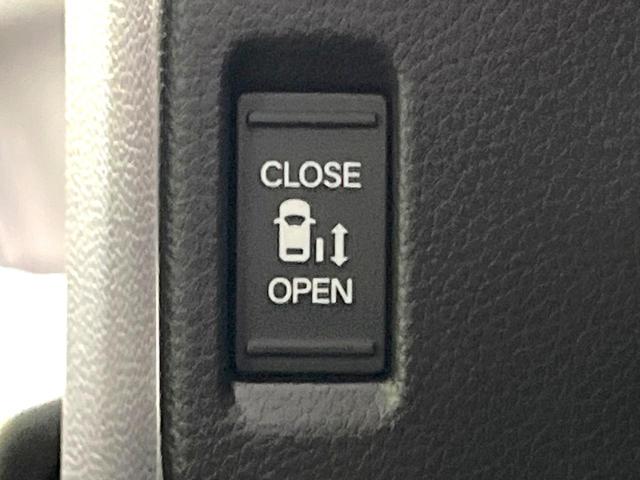 ステップワゴン ｅ：ＨＥＶスパーダ　禁煙車　純正１１．４インチナビ　両側電動ドア　バックカメラ　衝突被害軽減システム　電動リアゲート　シートヒーター　ハーフレザーシート　コーナーセンサー　ＬＥＤヘッド　車線逸脱警報　オートライト（75枚目）