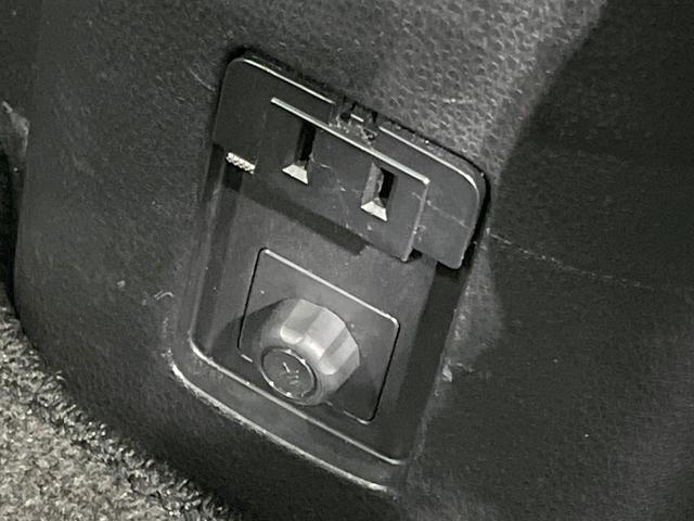 アクア Ｘ　禁煙車　ディスプレイオーディオ　バックカメラ　１００Ｖ電源　衝突被害軽減システム　レーダークルーズ　スマートキー　ＬＥＤヘッド　ＥＴＣ　オートハイビーム　オートライト　オートエアコン（59枚目）