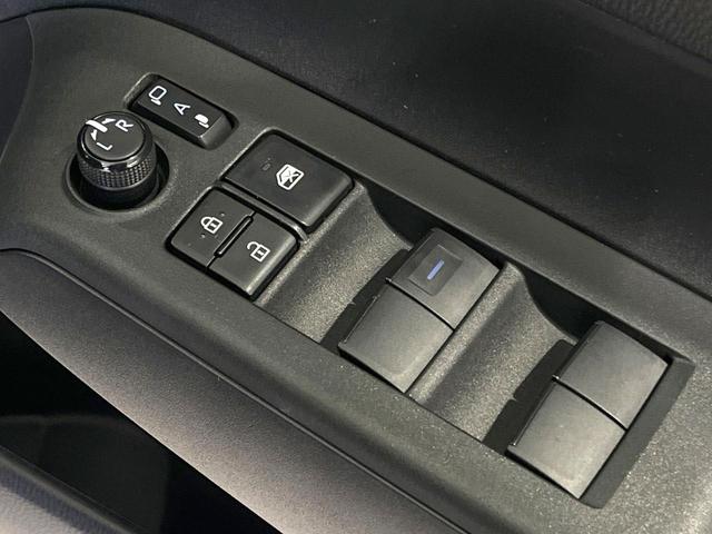 アクア Ｘ　禁煙車　ディスプレイオーディオ　バックカメラ　１００Ｖ電源　衝突被害軽減システム　レーダークルーズ　スマートキー　ＬＥＤヘッド　ＥＴＣ　オートハイビーム　オートライト　オートエアコン（61枚目）