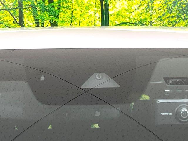 ＣＸ－８ ２５Ｓ　禁煙車　７人乗り　マツダコネクト　全周囲カメラ　衝突被害軽減システム　ドラレコ　コーナーセンサー　スマートキー　ＬＥＤヘッド　ビルトインＥＴＣ　クルコン　純正１７インチアルミ　デュアルエアコン（5枚目）