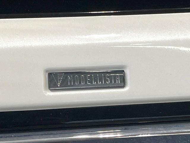 ヴォクシー ハイブリッドＺＳ　煌　禁煙車　モデリスタエアロ　１０インチナビ　バックカメラ　フリップダウンモニター　両側パワスラ　セーフティセンス　シートヒーター　クルコン　Ｗエアコン　オートライト　ドラレコ　オートハイビーム　ＥＴＣ（3枚目）