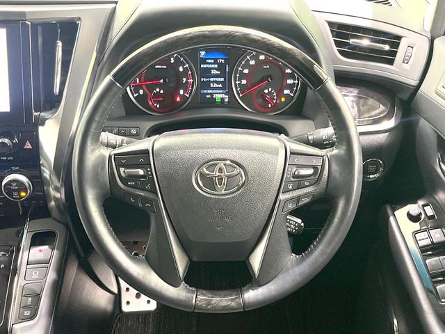 アルファード ２．５Ｓ　Ｃパッケージ　純正９インチナビ　両側電動ドア　後席モニター　バックカメラ　１００Ｖ電源　衝突被害軽減システム　レーダークルーズ　禁煙車　電動リアゲート　前席シートエアコン　ドラレコ　コーナーセンサー　ＬＥＤヘッド（12枚目）