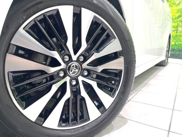 アルファード ２．５Ｓ　Ｃパッケージ　純正９インチナビ　両側電動ドア　後席モニター　バックカメラ　１００Ｖ電源　衝突被害軽減システム　レーダークルーズ　禁煙車　電動リアゲート　前席シートエアコン　ドラレコ　コーナーセンサー　ＬＥＤヘッド（14枚目）