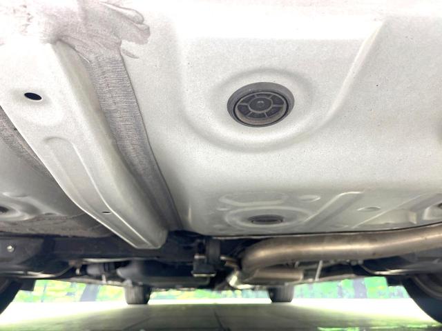 アルファード ２．５Ｓ　Ｃパッケージ　純正９インチナビ　両側電動ドア　後席モニター　バックカメラ　１００Ｖ電源　衝突被害軽減システム　レーダークルーズ　禁煙車　電動リアゲート　前席シートエアコン　ドラレコ　コーナーセンサー　ＬＥＤヘッド（20枚目）